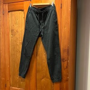 5/25$ 🎄Casual Black Jogger Pants